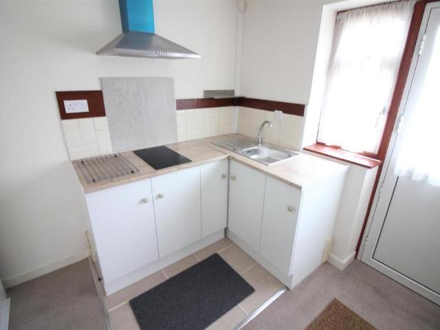 Magdala Road, Isleworth Studio to rent £1,100 pcm £254 pw