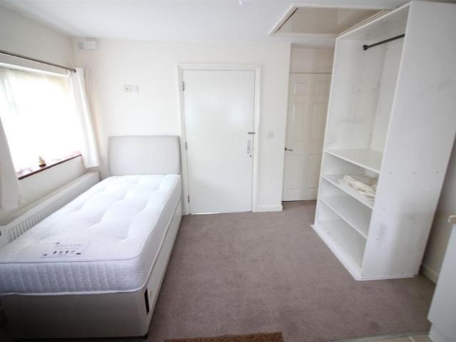 Magdala Road, Isleworth