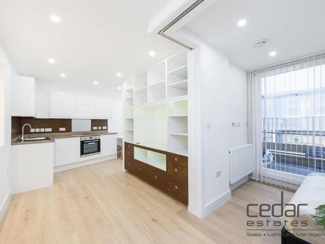 Magdalen Mews, Hampstead NW3 1 bed flat to rent £1,950 pcm £450 pw