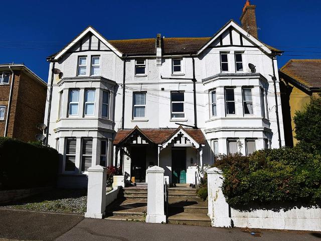 Magdalen Road, Bexhill On Sea TN40, 2 bed flat to rent, £1,150 pcm | PrimeLocation