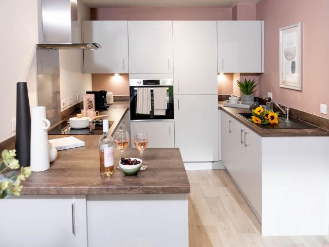 Maghull L31, 2 bed flat to rent, £2,565 pcm | PrimeLocation