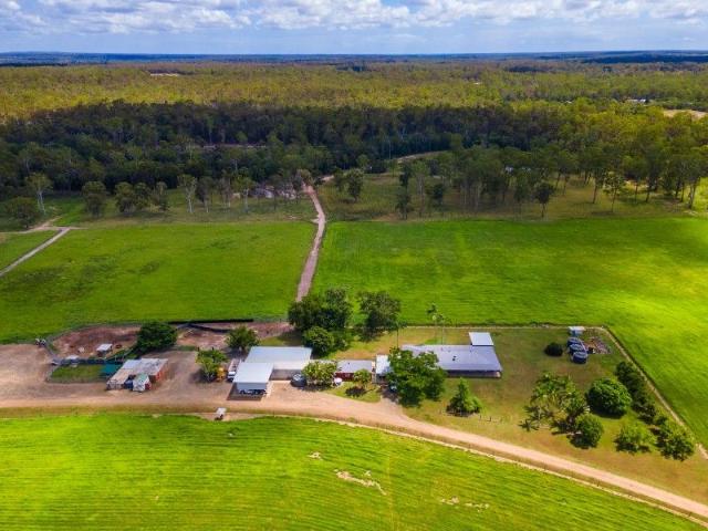 Magic 194 acres with 4/2 Family Home + G/Flat + Sheds