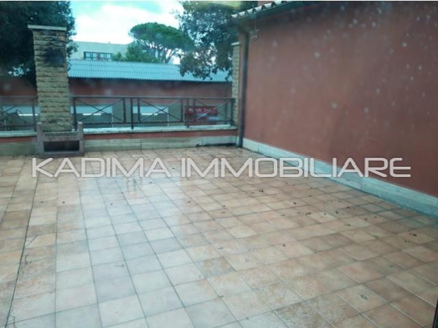 MAGLIANA – GRAZIOSO APPARTAMENTO IN CASALE