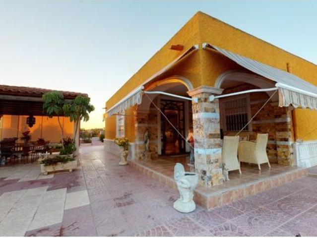 Magnífico chalet en zona Realengo