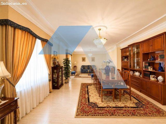 Magnífico chalet independiente de 7 dormitorios y piscina privada