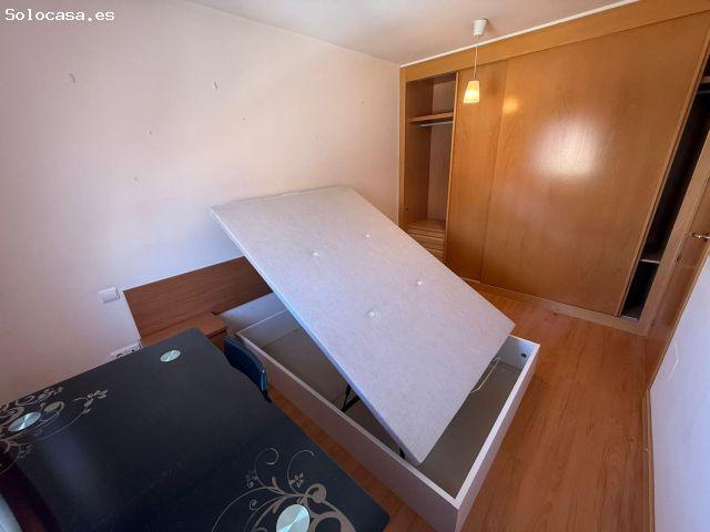 Magnífico apartamento de 1 dormitorio en urbanización con piscina en Yinquera de Henares
