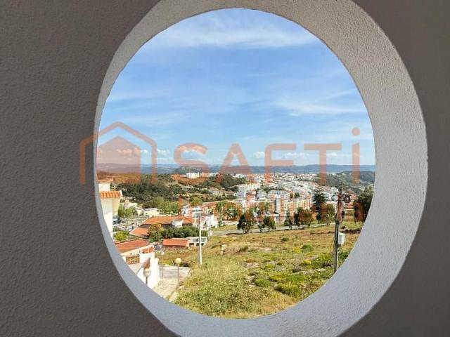 Magnífico apartamento de três quartos com vista para o mar e. 140m² Nazaré
