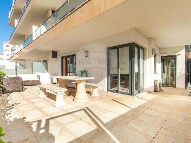 Magnífico Apartamento T2 Com Terraço E Vista Mar A 200m Da P. 111m² da Lourinhã e Atalaia