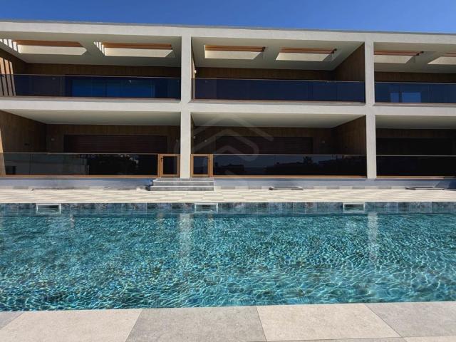 Magnífico Apartamento T2 em Condomínio Fechado junto à Praia. 103m² Quarteira