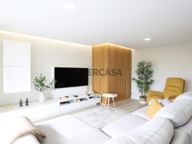 Magnífico Apartamento T2 mobilado e equipado na 2ª linha da Praia da Nazaré