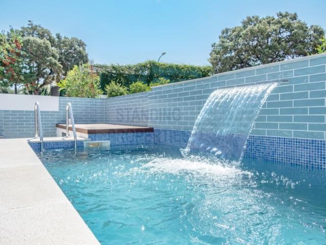 Magnífico Apartamento T2 Novo com terraço e piscina privada em Loulé