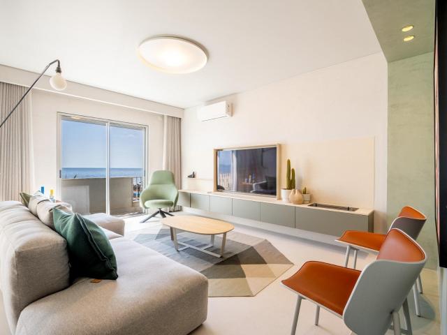 Magnifico apartamento T3 renovado frente mar 63m² Quarteira