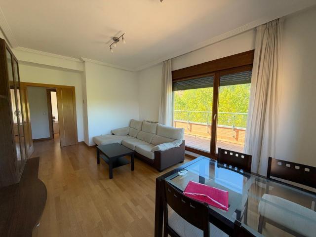 Magnífico ático con terraza de 30 m2 y vistas al parque de Las Contiendas