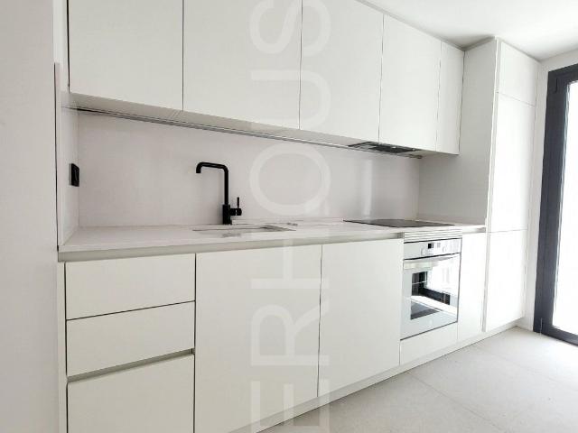 Magnífico ático dúplex con terraza de 31m2 y vistas al mar