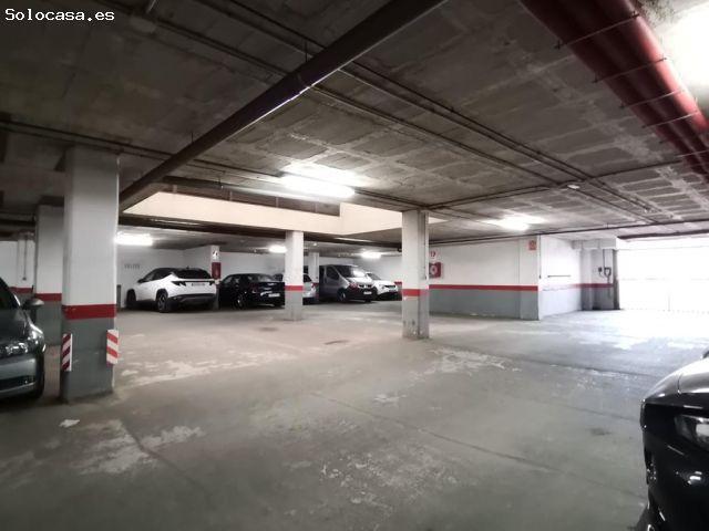 MAGNIFICO ATICO EN ZONA DE TEATINOS/ EL CONSUL CON RECINTO CERRADO
