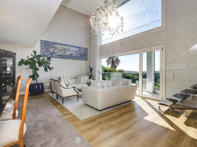 Magnífico e Exclusivo Penthouse T4 DUPLEX 265m² Porto Salvo e Barcarena