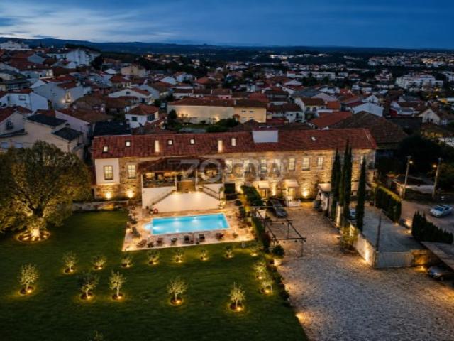 Magnífico Solar / SPA / Pub T11 em Viseu