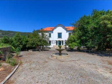 Magnífico Palacete com Piscina e Campo de Ténis em Abragão Penafiel