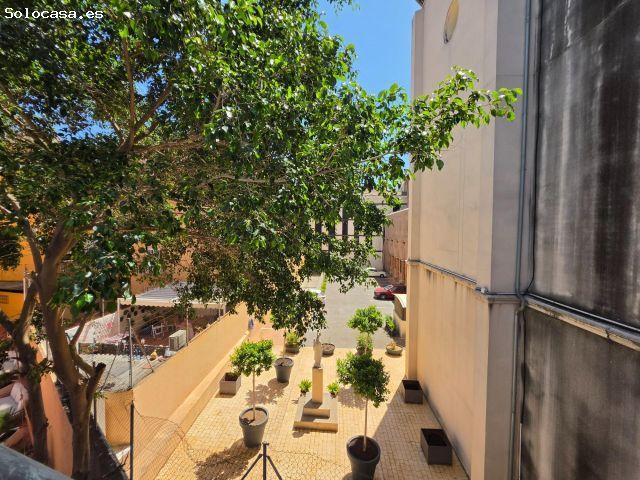 MAGNIFICO PISO A ESTRENAR EN CIUTAT VELLA * ESTUDIANTES O NOMADAS DIGITALES * Ubicado en la Calle