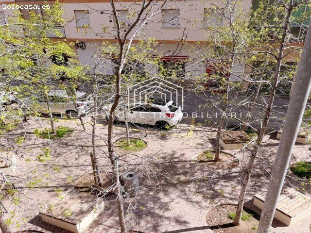 MAGNÍFICO PISO DE 3 HABITACIONES Y 2 BAÑOS EN EL CENTRO DE BENICASIM. DISPONIBLE EN PERIODO VACACION