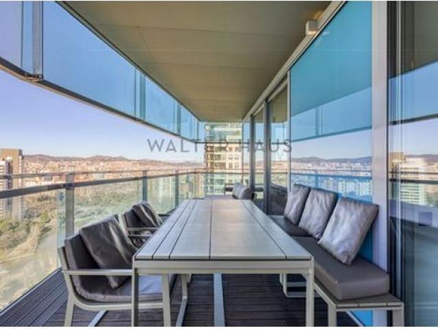 Magnífico piso en venta en Illa del Mar, Barcelona. EGYB T24