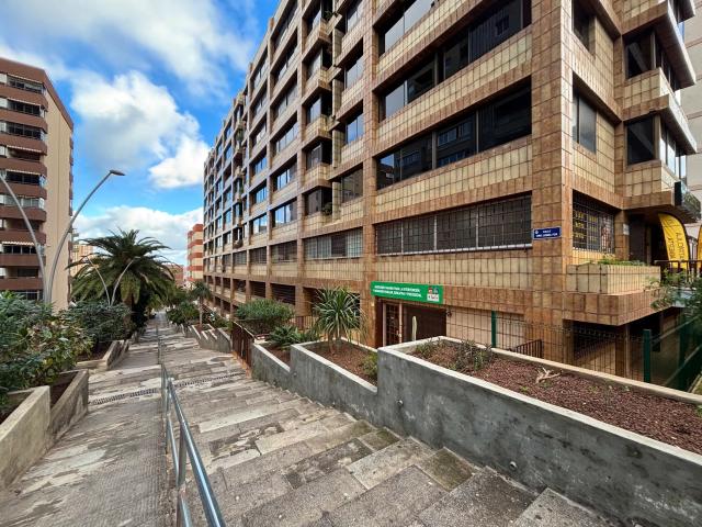 MAGNÍFICO PISO EN EL CENTRO DE LA CAPITAL TINERFEÑA