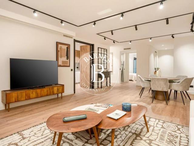 Magnífico piso reformado con piscina, garaje y terraza en Sa. 196m² Madrid