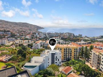 Magnífico T2 perto do centro do Funchal 81m² São Martinho