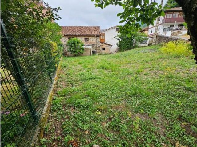 Magnífica Casa Amueblada con Amplio Terreno y Posibilidades de Expansión