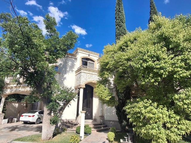 Magnifica casa amueblada en Residencial San Alberto