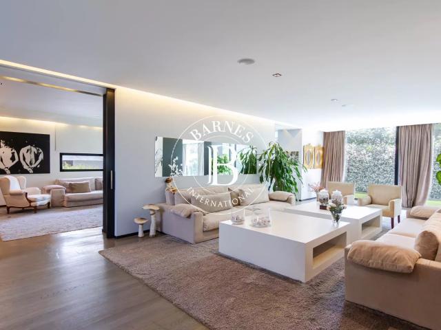 Magnífica casa de alto standing con jardín privado y vistas al golf