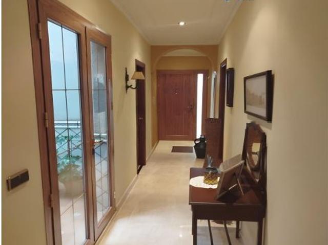Magnifica Casa de Dos Plantas con Patio Privado