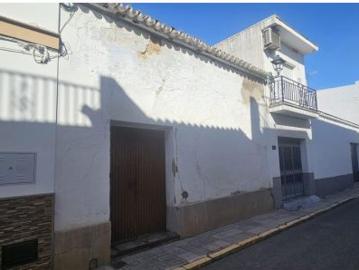 Magnífica casa de pueblo a dos calles