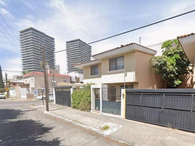 MAGNIFICA CASA EN VENTA EN ZAPOPAN JALISCO A PRECIO PROMOCION!