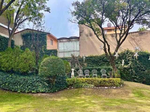 Magnífica casa en venta en Cerrada de Fujiyama/ parte baja de Las Águilas