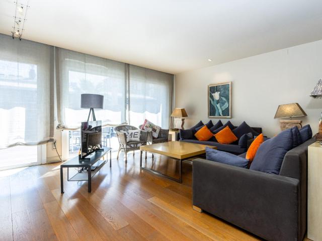 MAGNÍFICA CASA EN VENTA EN EL CENTRO DE SABADELL