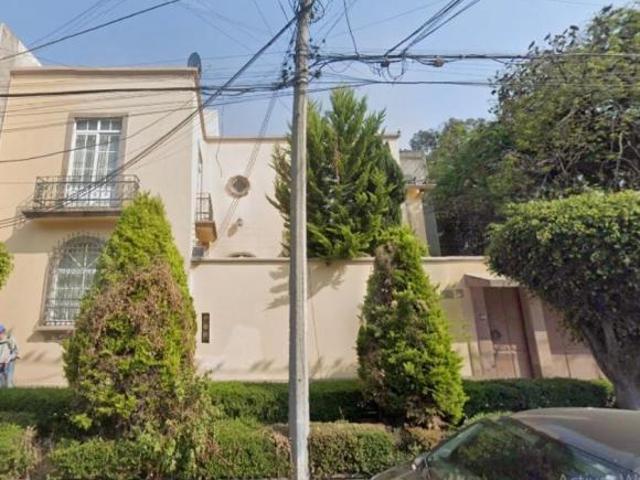 Magnifica Casa en a Quemada!