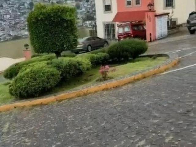 Magnífica casa en condominio
