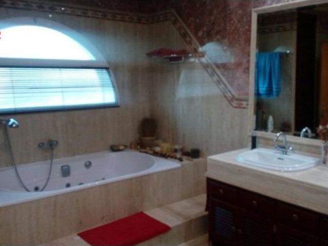 MAGNIFICA CASA EN EL HIGUERON CON PISCINA