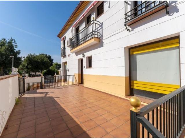 Magnífica casa en la preciosa zona de Trassierra.Única y con mucho encanto