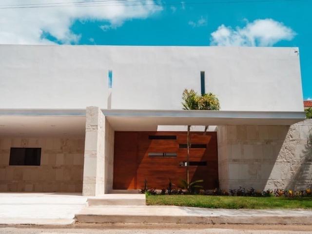 Magnífica casa SIN MUEBLES en renta