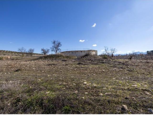 ? Magnífica Finca con con dos casas rurales con Proyecto y Vistas Espectaculares – Pantano de los Be