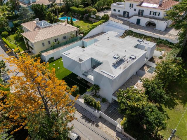 Magnífica Moradia T5 de Luxo no Estoril – Villa Angelina | Assinatura Aires Mateus