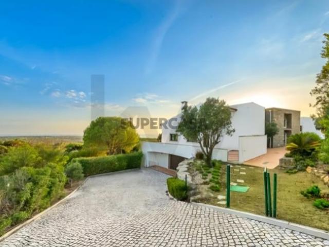 Magnífica Moradia T6 no Exclusivo Aldeamento Turístico de Luxo Marinha Guincho, Cascais