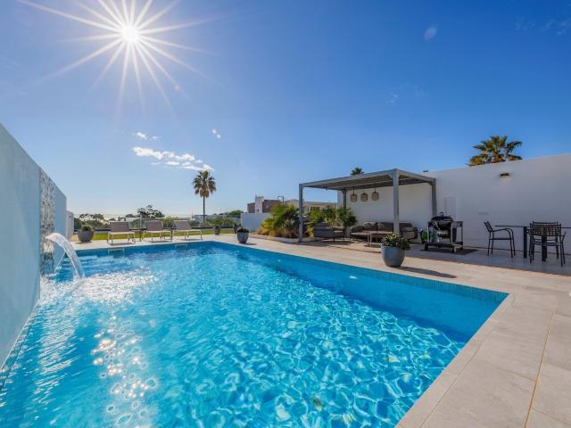 Magnífica moradia com 5 0+5 quartos, piscina aquecida, gar. 419m² Albufeira e Olhos de Água
