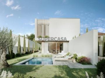 Magnifica Moradia com piscina na Cidade Aveiro