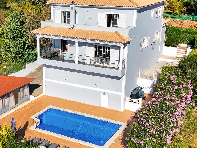Magnífica moradia com vista mar e serra perto de Vilamoura 22944m² Boliqueime