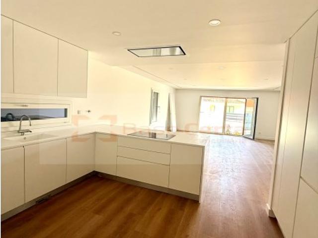 Magnífica moradia contemporânea nova a estrear | 220 m² | 3 suítes | Ás portas de Lisboa