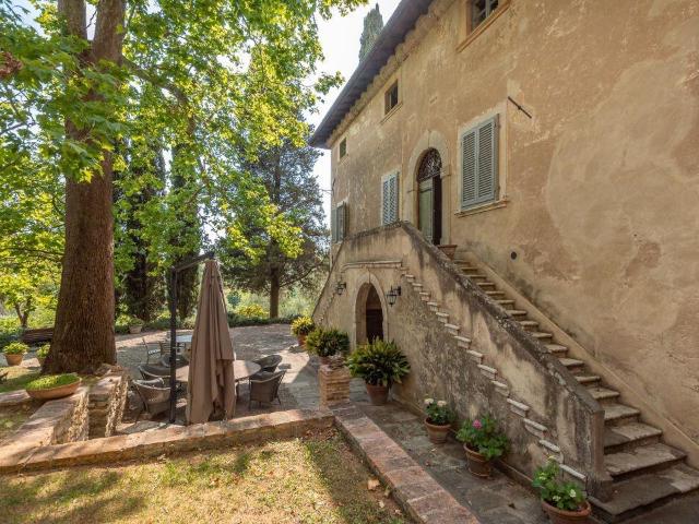 Magnifica porzione di casa di campagna con piscina, Lari T. 911m² Lari