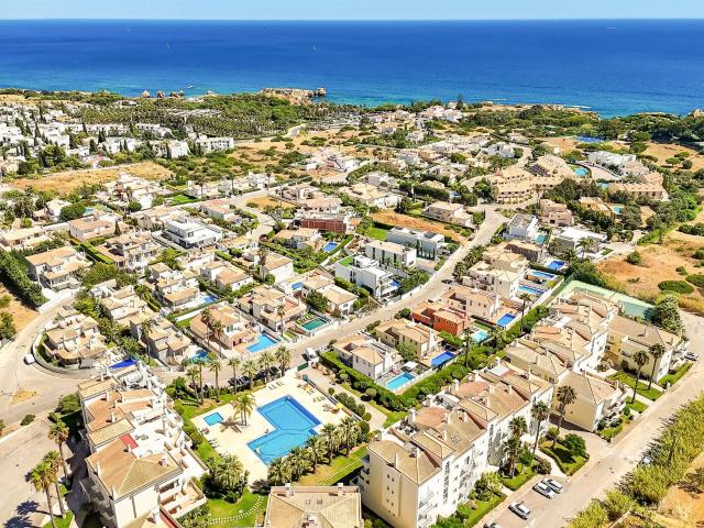Magnífica penthouse renovada com vista mar, a pé da praia 95m² Albufeira e Olhos de Água